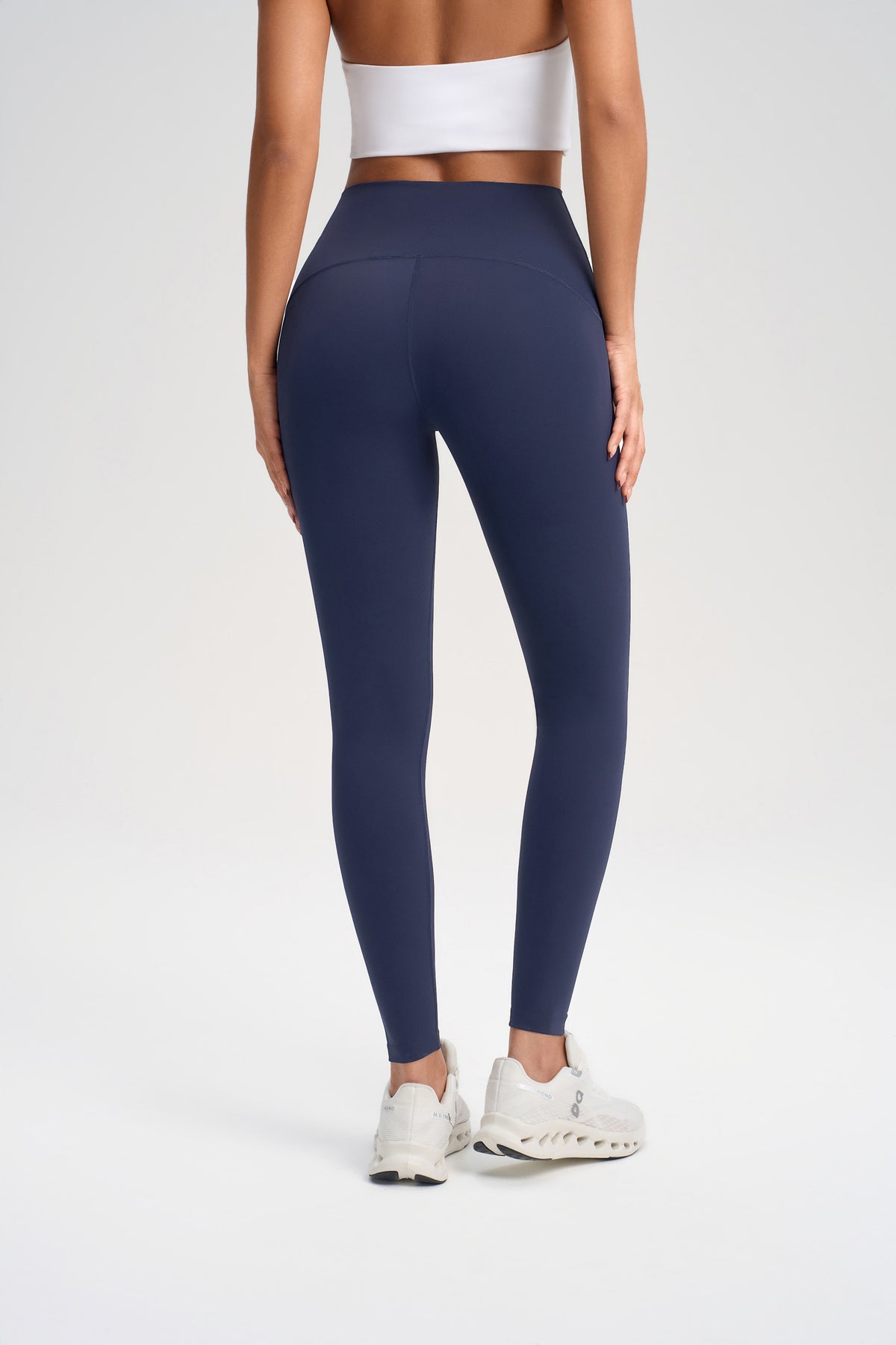 Tight Pants view 3