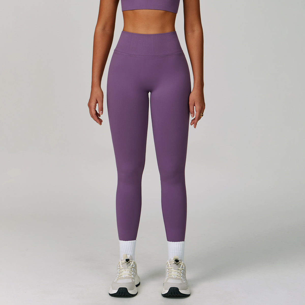 Women’s Seamless V-Waist Peach-Lift Scrunch Yoga Leggings view 6